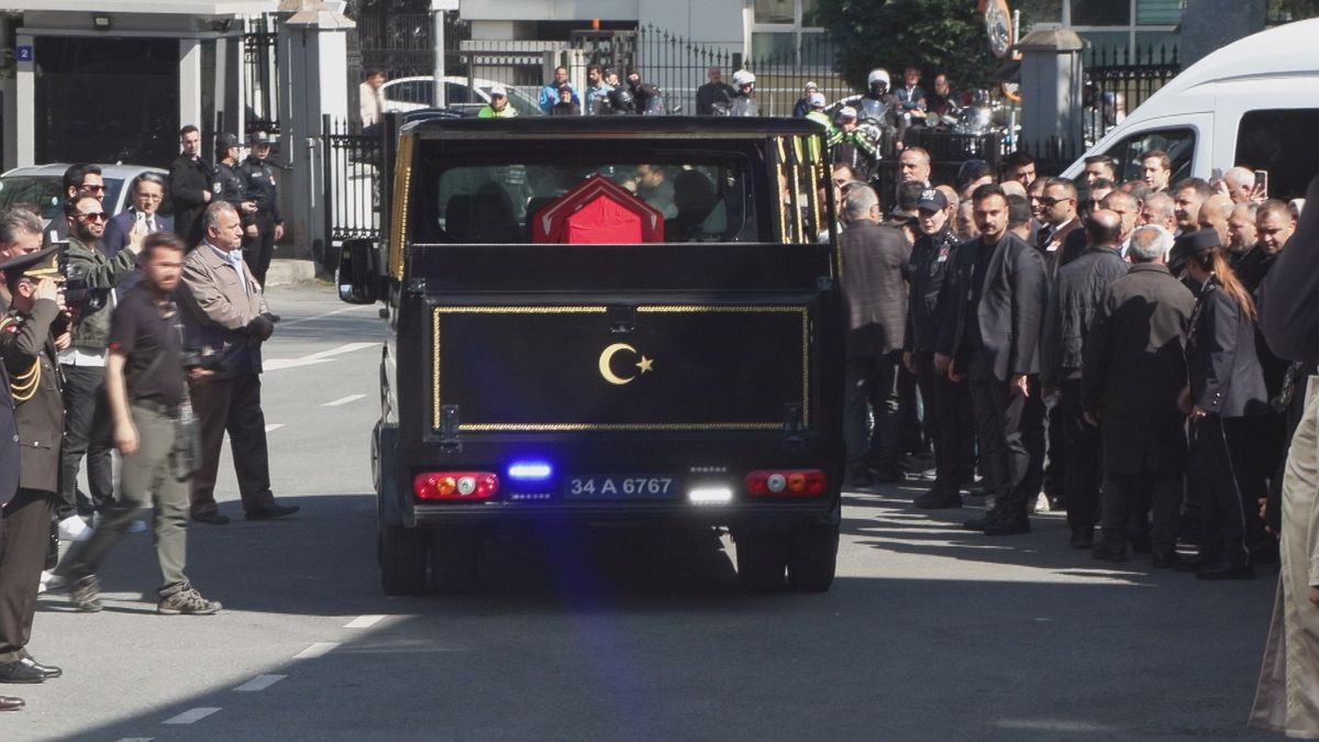 Şehit polis memuru Seçkin Yalçın için İstanbul Emniyet Müdürlüğü\'nde tören düzenlendi