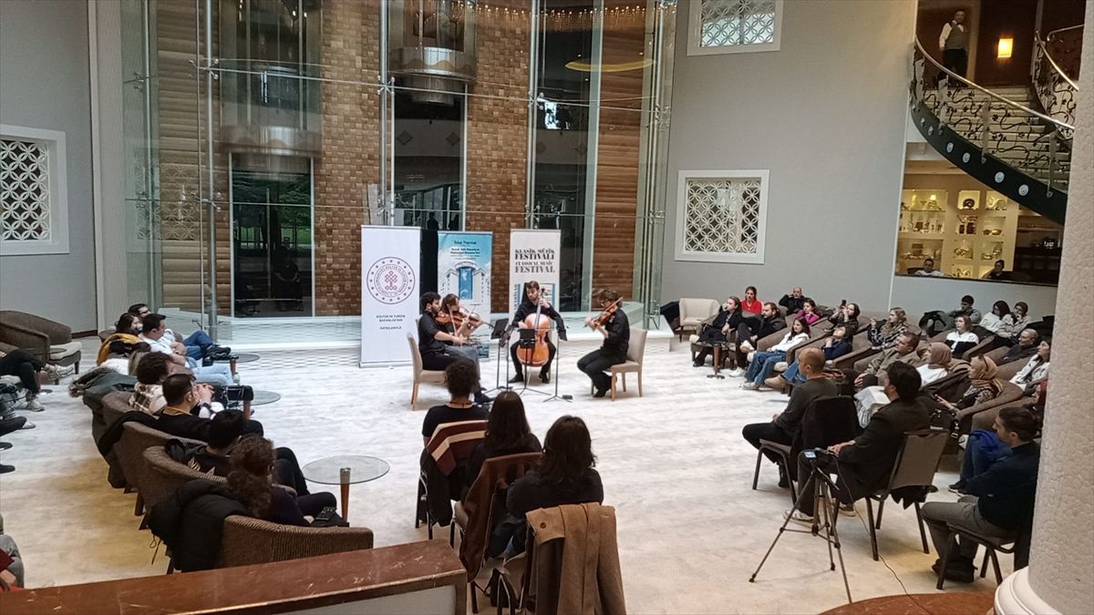 Afyonkarahisar\'da Suk Quartet Konseri