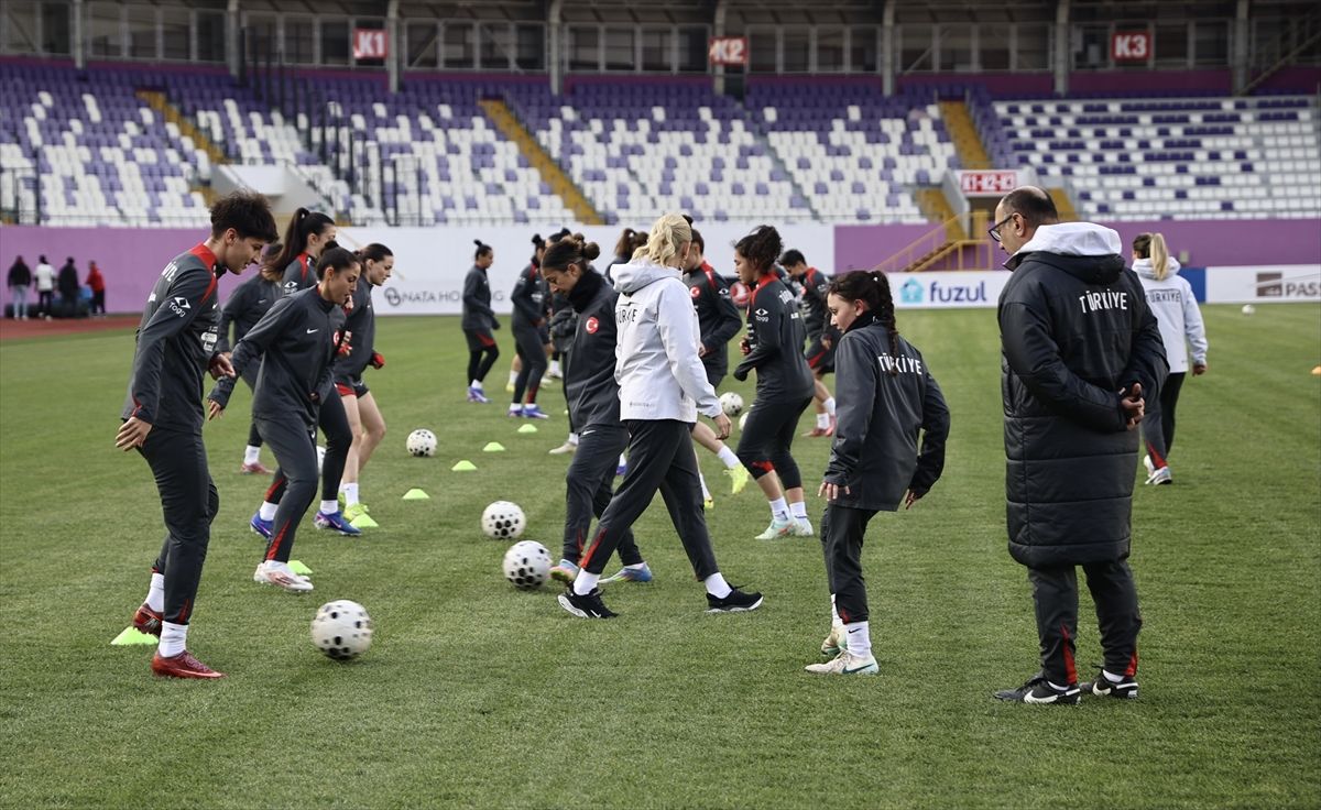 A Milli Kadın Takımı, İsviçre ile Maç Öncesi Hazır