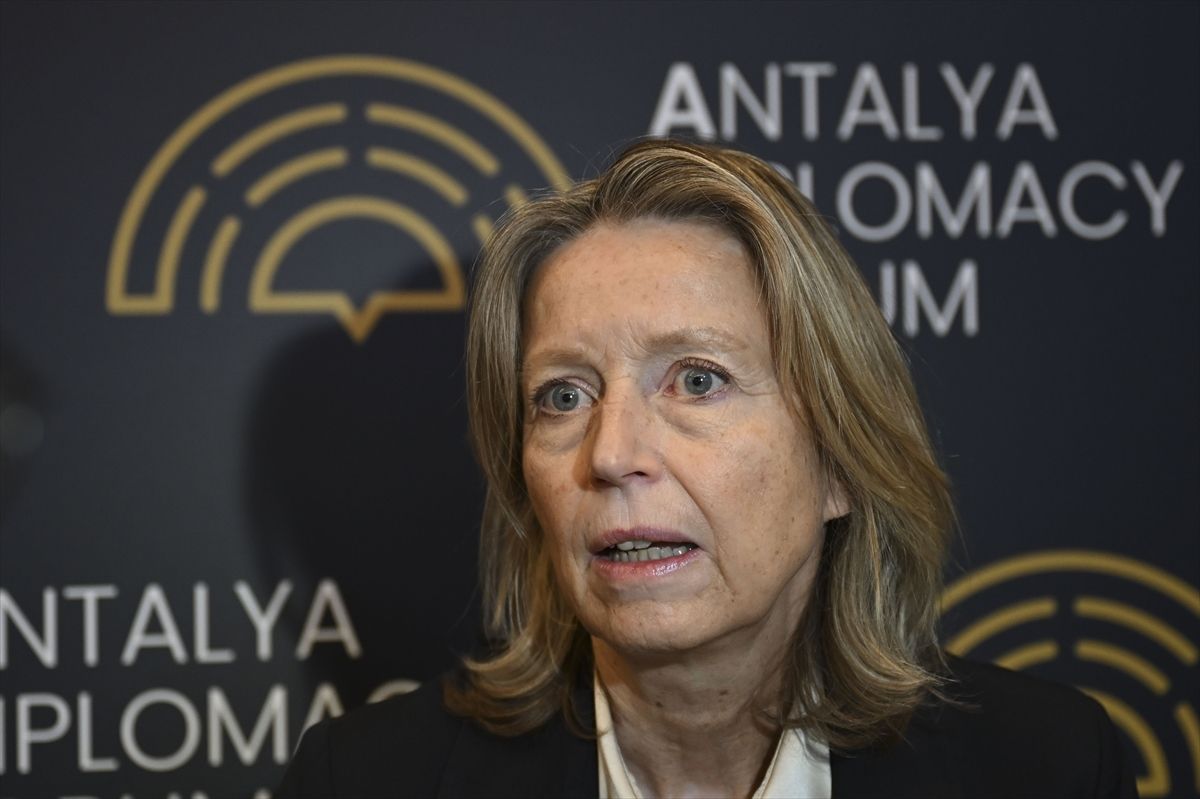 Ollongren: Savaşta Çocukları Koruma Sorumluluğu