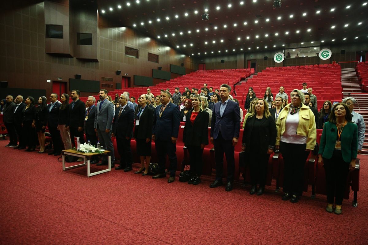 1. Özel Yetenekli Çocuk Sanat Kongresi Adana\'da Başladı