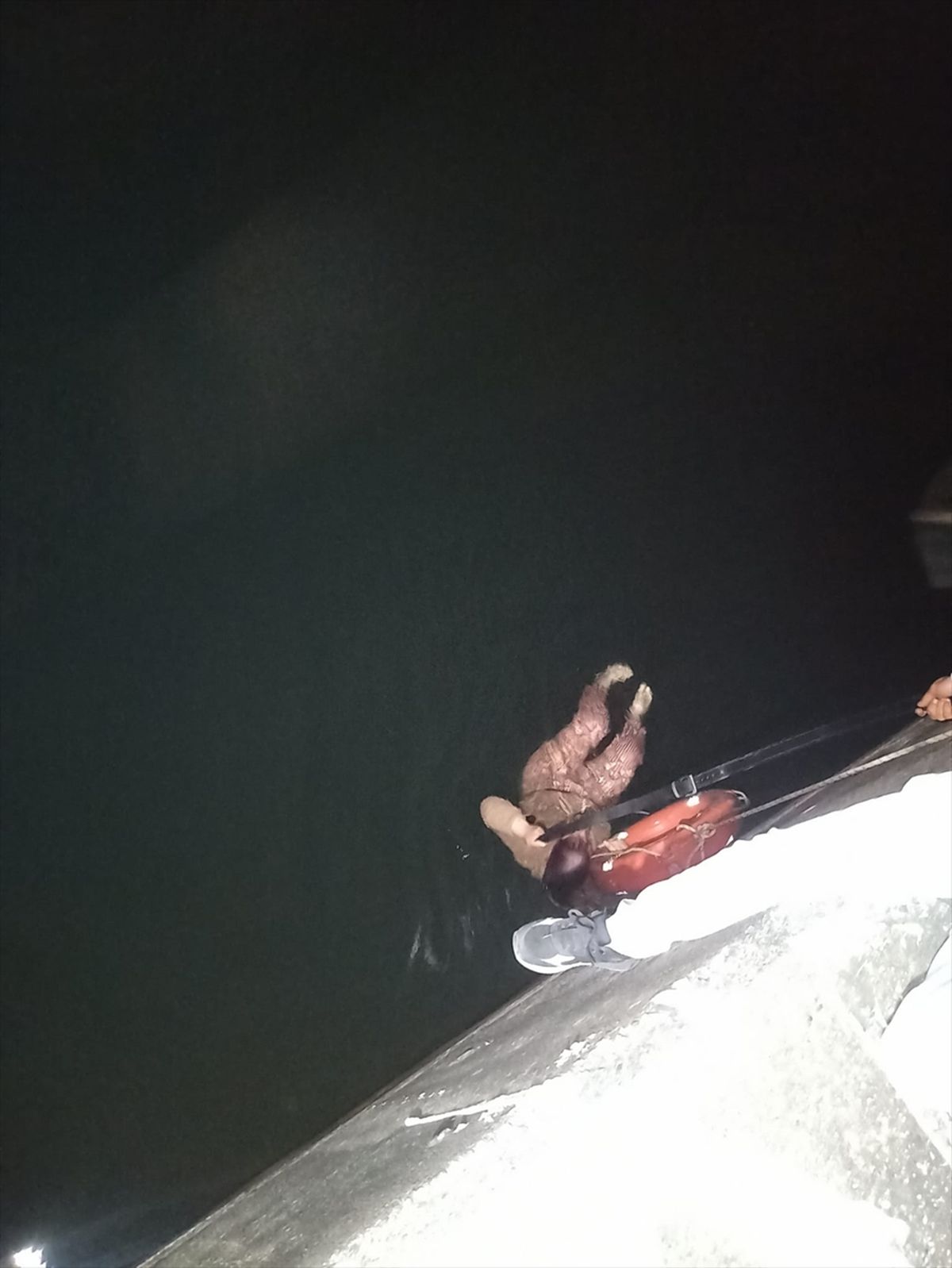 Seyhan Nehri\'nde Kadın Kurtarıldı