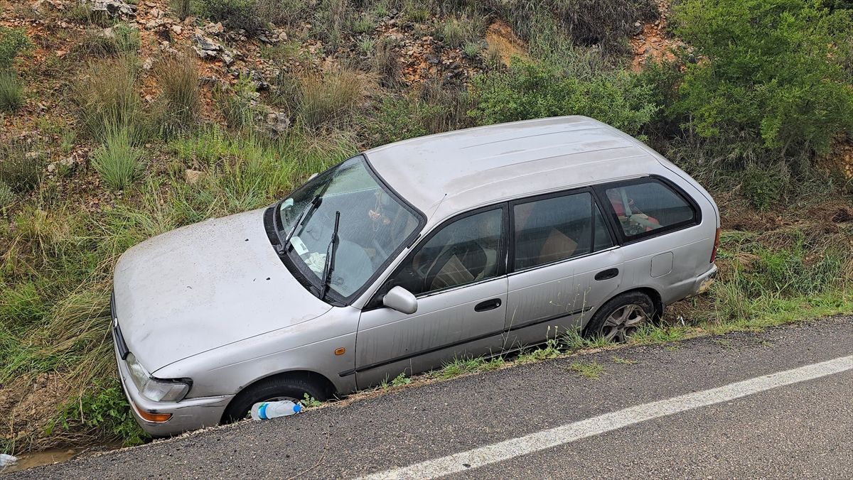 Kozan\'da Trafik Kazası: 3 Yaralı