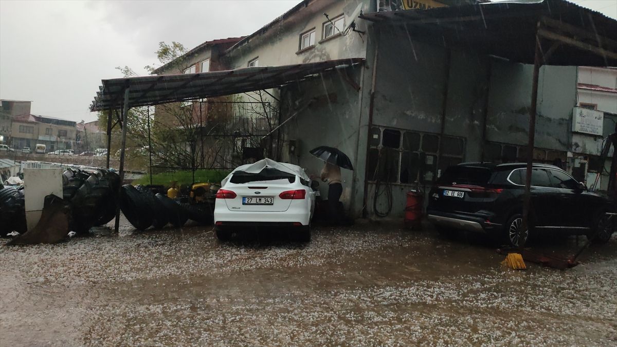 Çelikhan\'da Dolu Yağışı