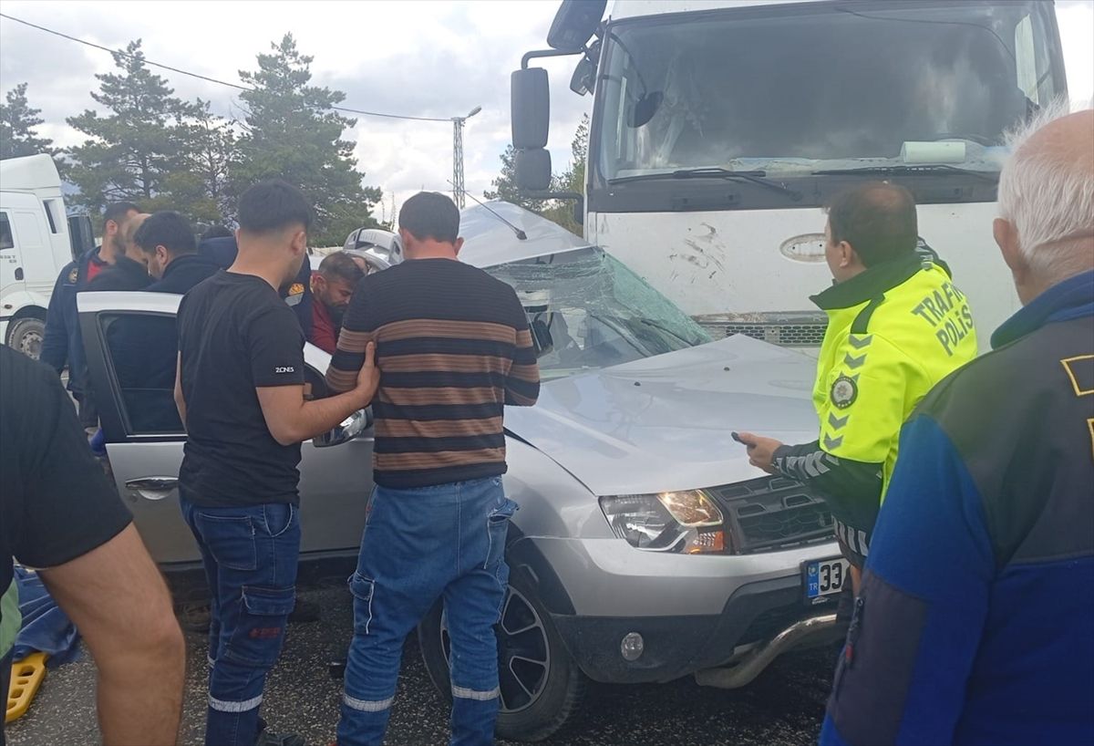 Gölbaşı\'nda Tır-Otomobil Çarpışması: 1 Ölü