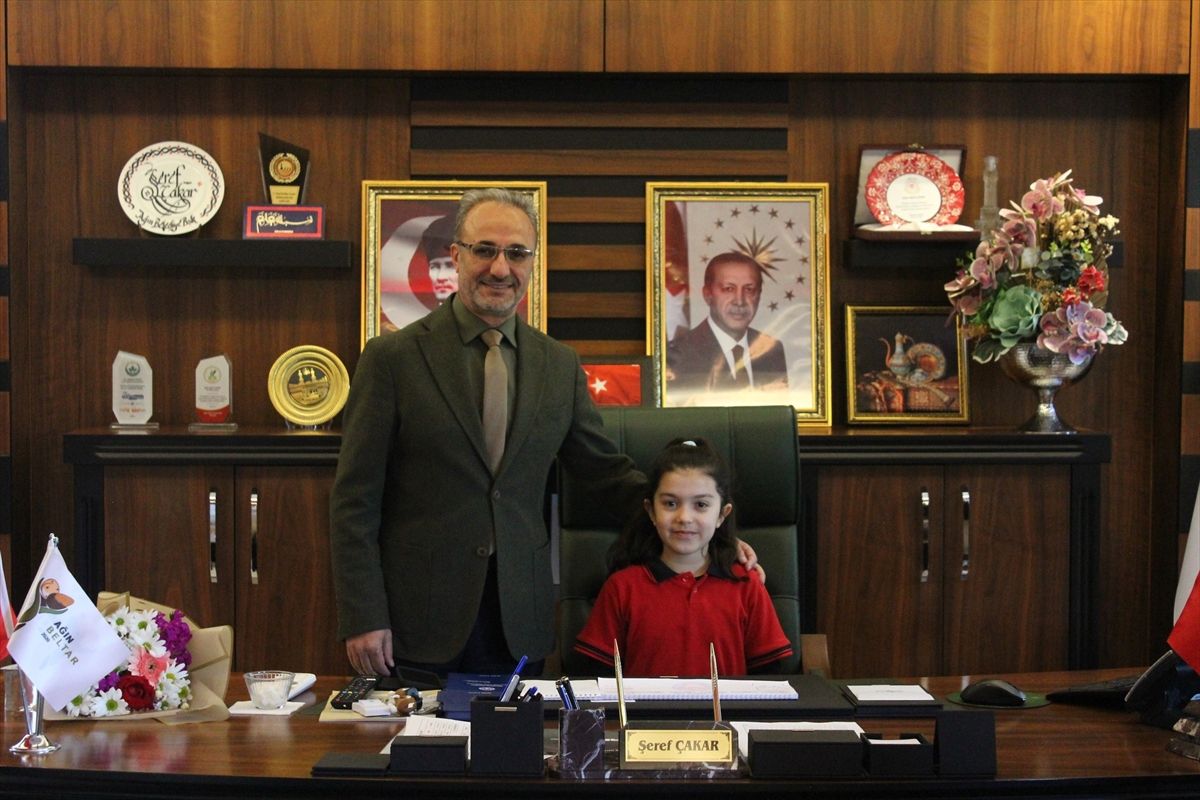 Öğrencilerden Başkan Çakar\'a Ziyaret