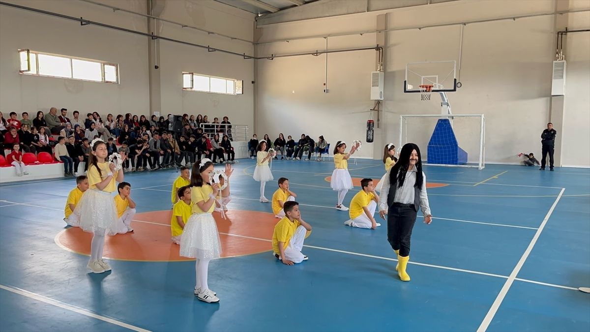 Ağın\'da 23 Nisan Coşkusu