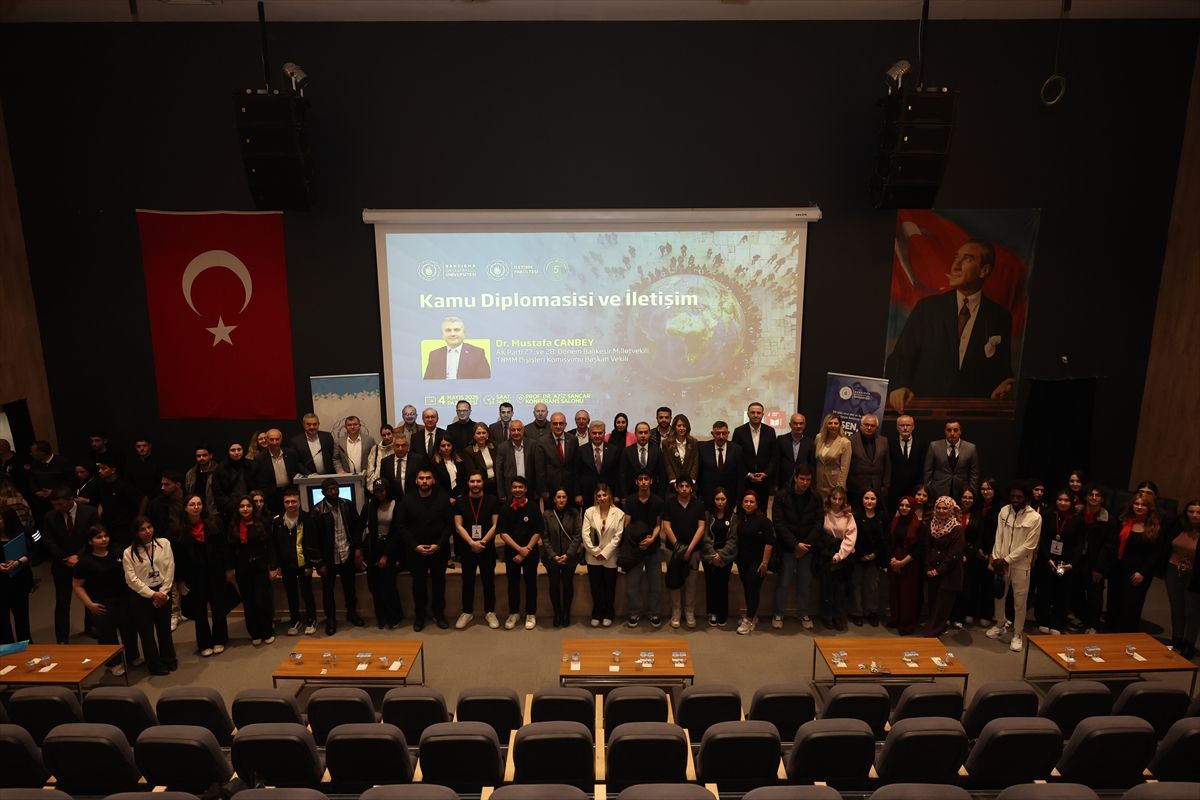 Mustafa Canbey BANÜ\'de Kamu Diplomasisini Anlattı
