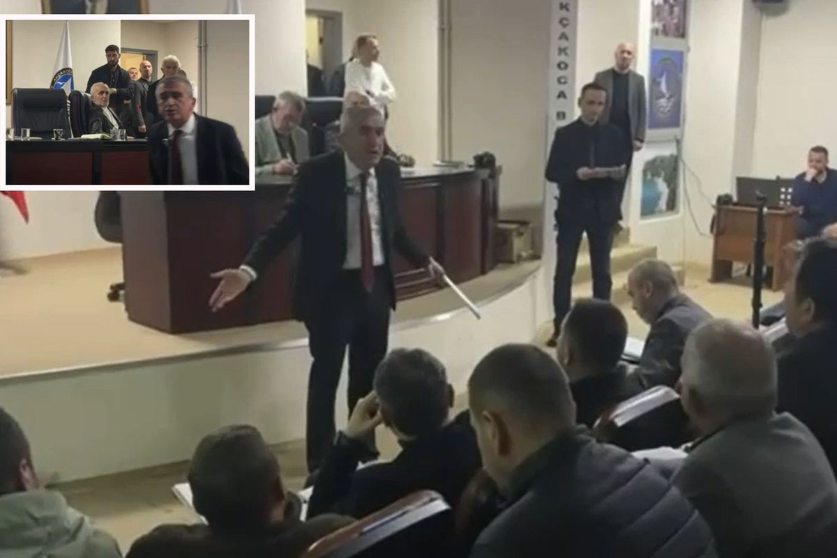 Düzce’de belediye meclisinde gerginlik: CHP\'li başkan gazetecilerin üzerine yürüdü