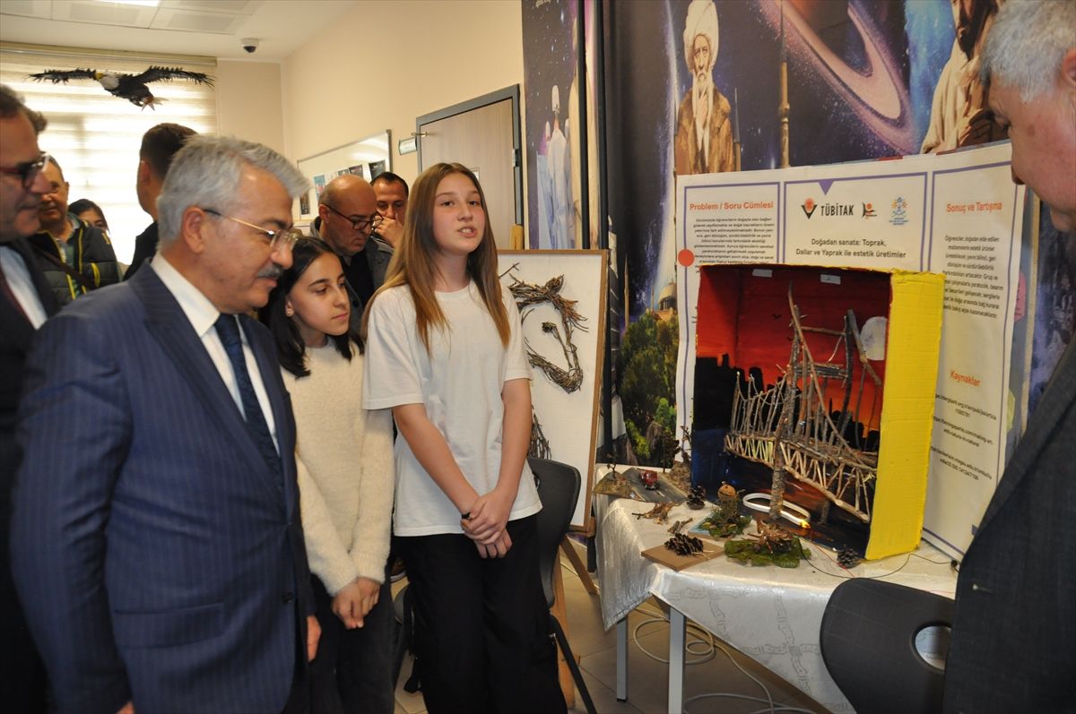 Akşehir\'de Bilim Fuarı Açıldı