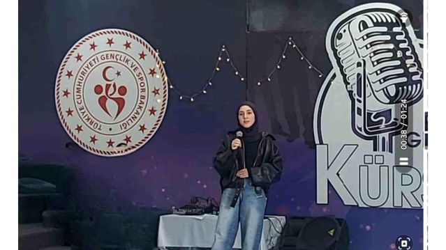 Karslı Öğrenci Şiir Yarışmasında İl Birincisi Oldu