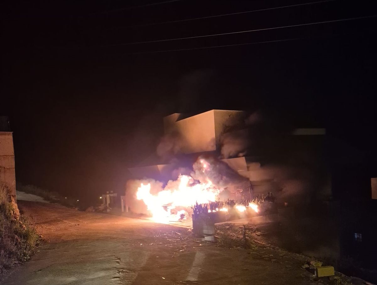 Alanya\'da Ev Yangını