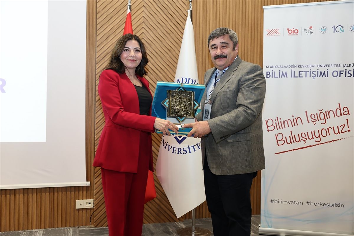 ALKÜ\'de Sektör-Öğrenci Buluşması