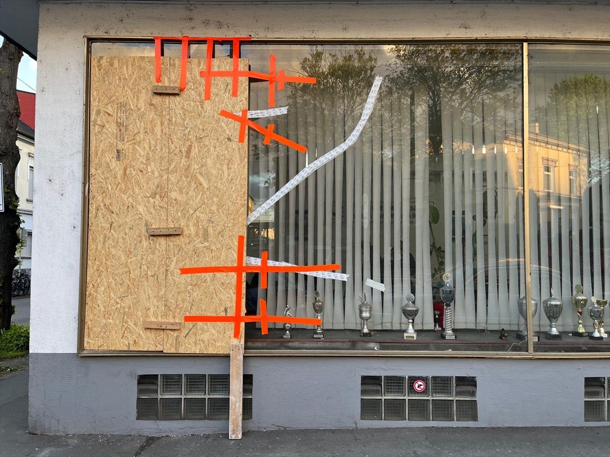 Witten\'de Dernek Binasına Saldırı