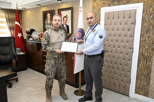 Güvenlik Görevlisine Teşekkür