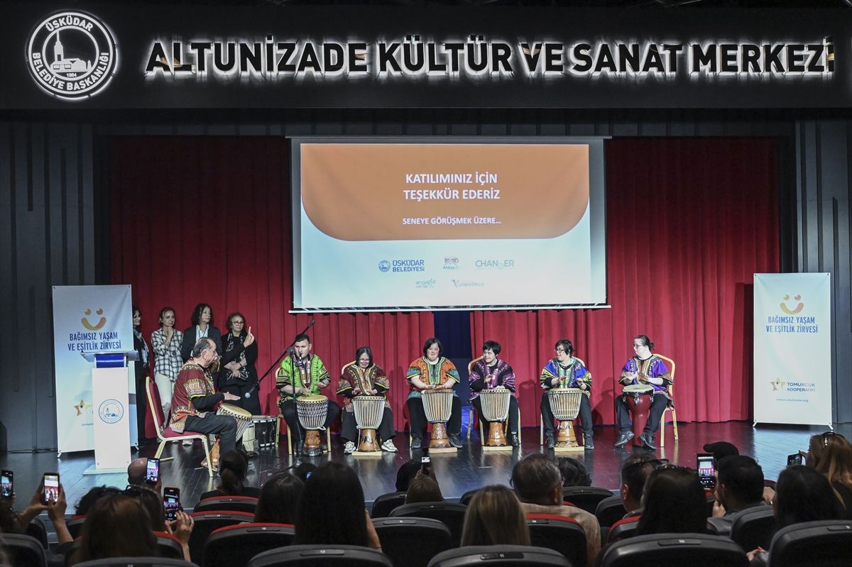 Eller Konuşur Projesi\'ne Altın Dokunuş Ödülü