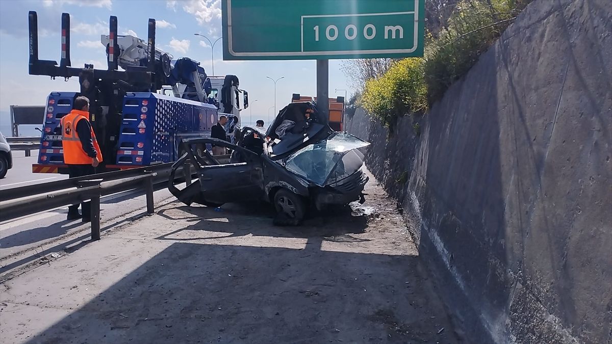 Otoyolda Kaza: Ulaşım Aksadı