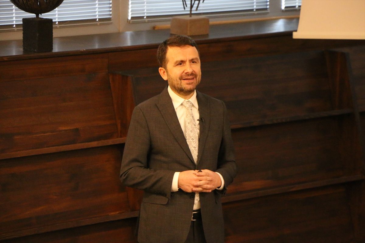BİK Genel Müdürü Çay, Anadolu Üniversitesi\'nde