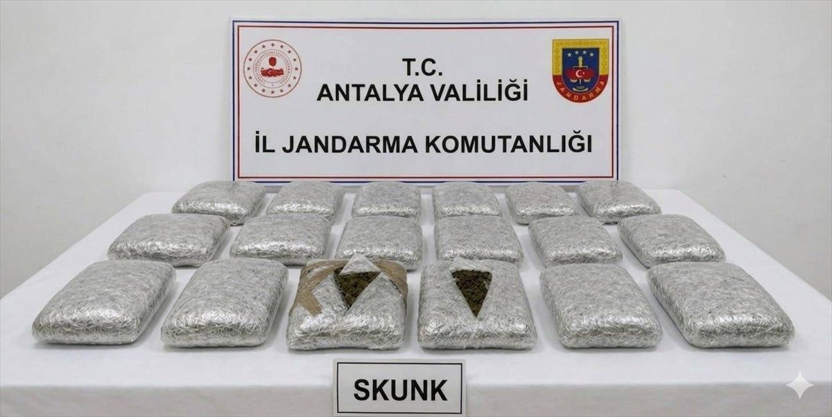 Antalya\'da Uyuşturucu Operasyonu
