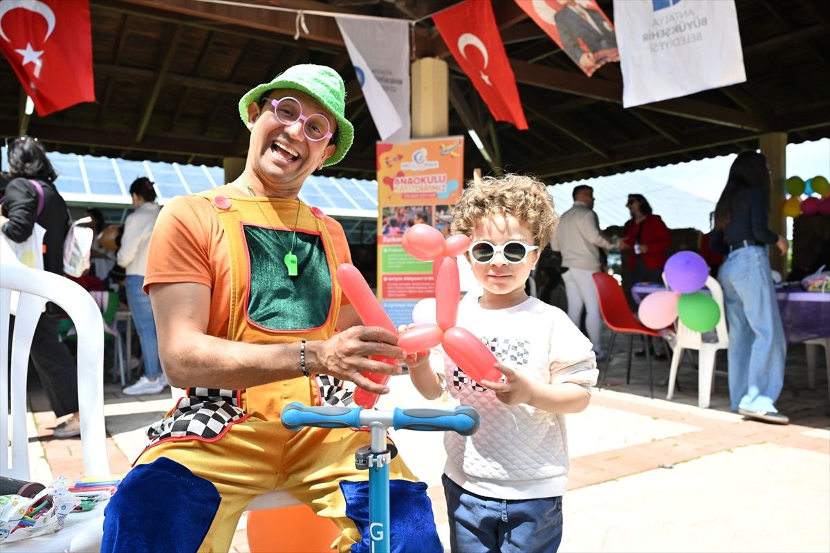 23 Nisan Çocuk ve Uçurtma Festivali Antalya\'da