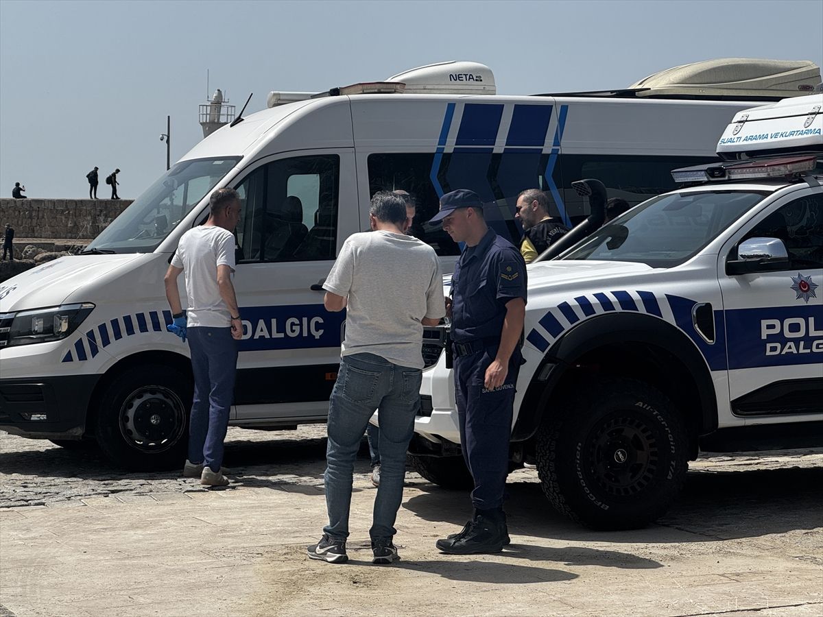 Düden Şelalesi\'nde Falezlerden Düşen Yabancı Uyruklu Kişi Hayatını Kaybetti