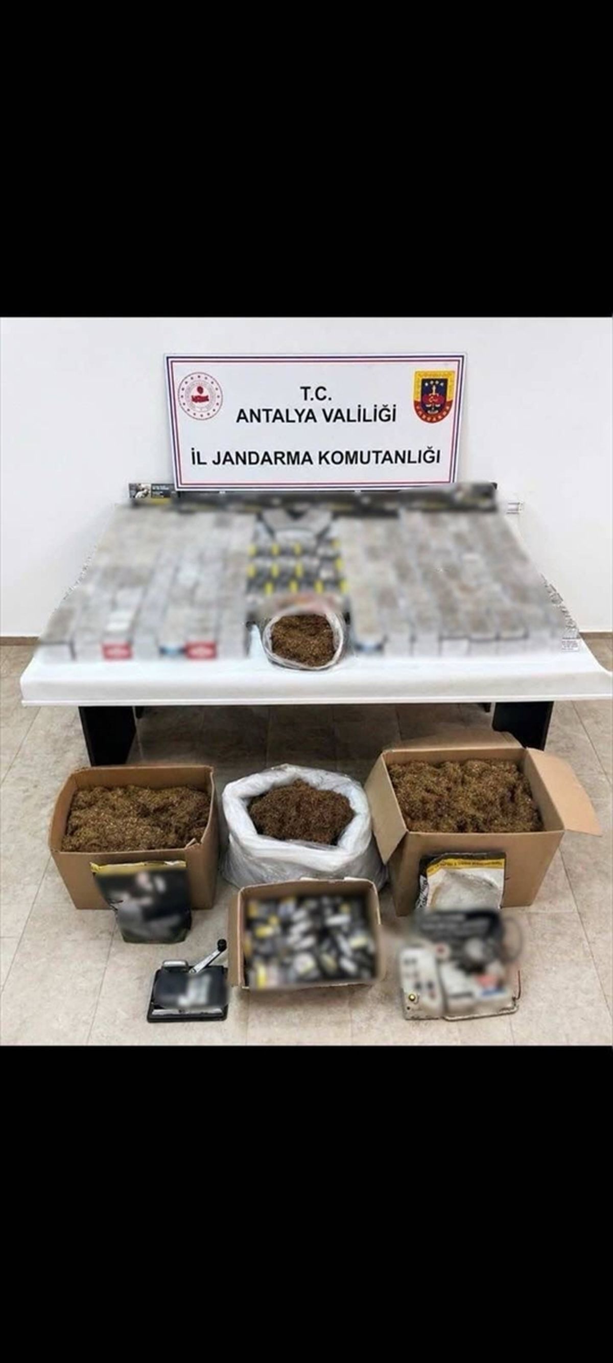 Döşemealtı\'nda Kaçak Tütün Operasyonu