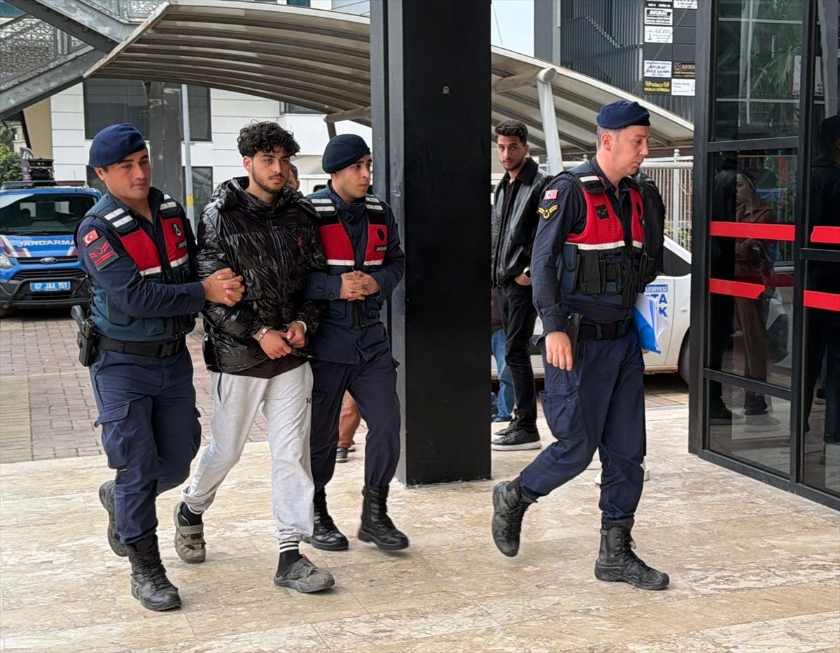 Alanya\'da Okul Saldırıları Yalanı: 2 Kişi Tutuklandı