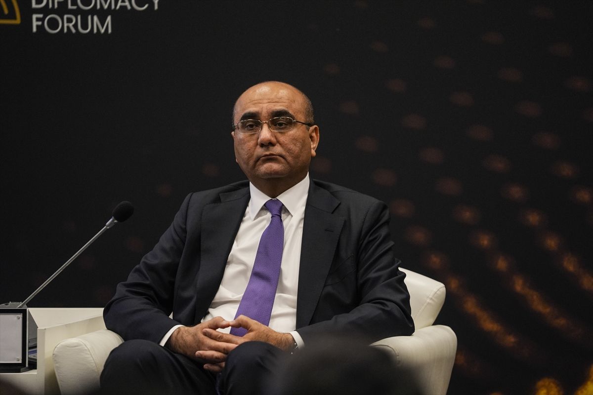 Antalya\'da Küresel Ticaret ve Bağlantısallık Paneli