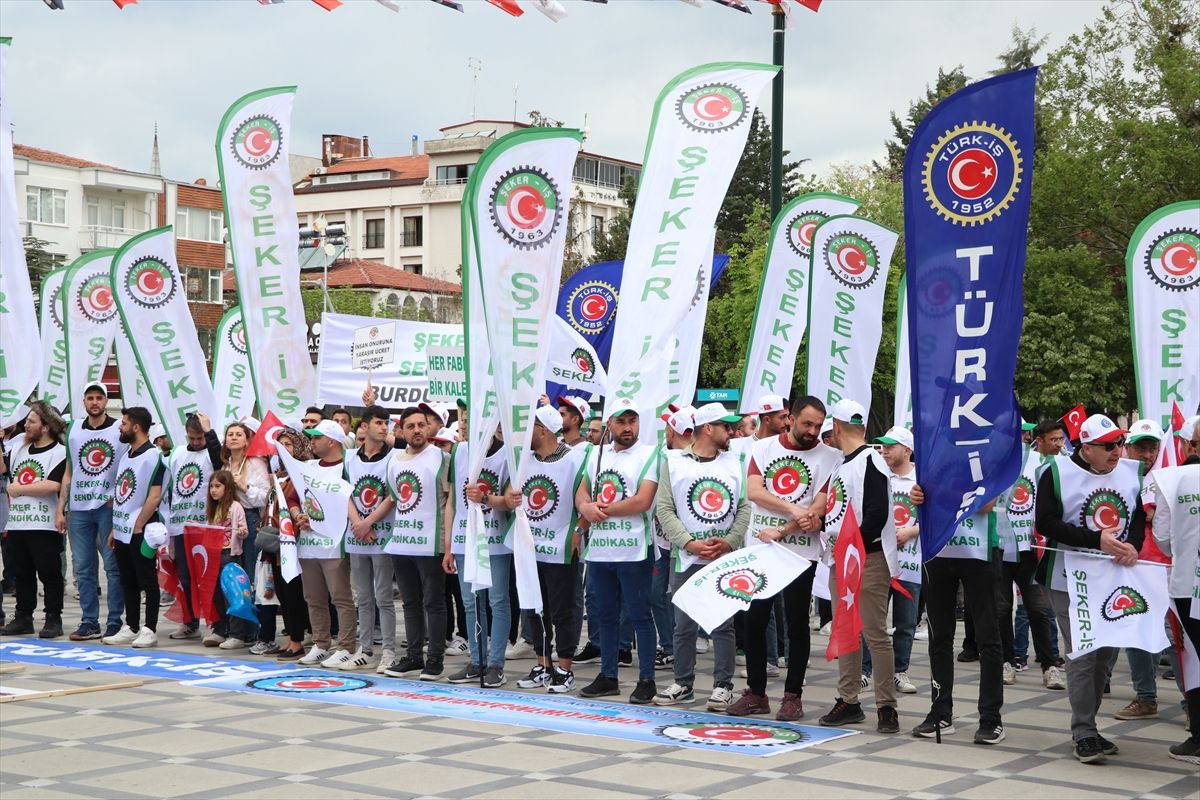 1 Mayıs Kutlamaları Ege Bölgesi\'nde Coşkuyla Yapıldı