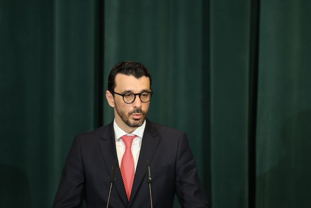 Arnavutluk\'tan Enerji Anlaşmaları