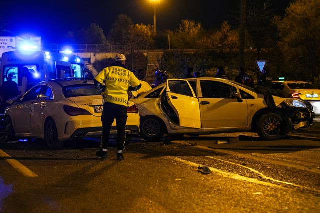 Ataşehir’de Trafik Kazası: Sürücü Hayatını Kaybetti
