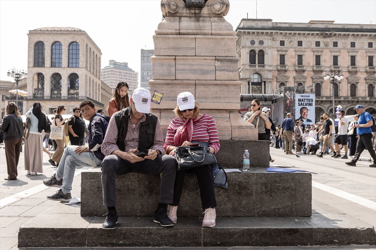 Aşırı Sağcılar Milano\'da Göç Karşıtı Miting Düzenledi