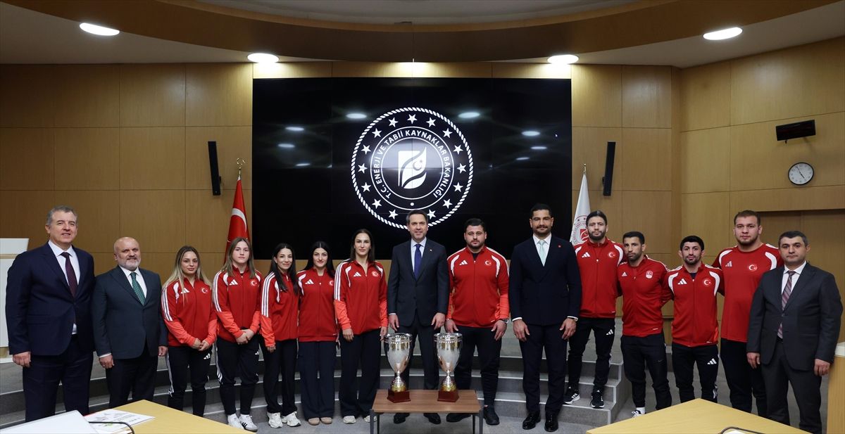 Rıza Kayaalp ve Milli Güreşçiler Başarıyla Döndü