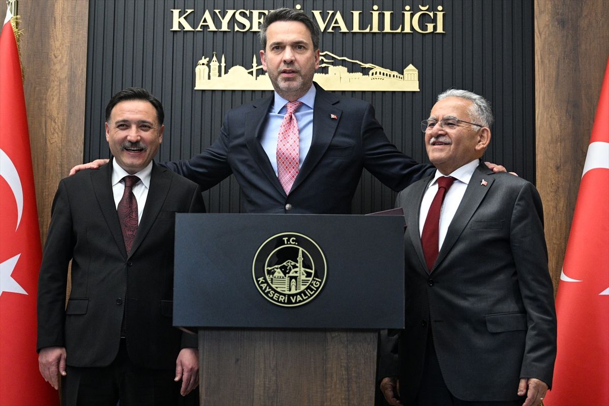 Bakan Bayraktar, Kayseri\'de Türkiye\'nin Enerji Vizyonu İstişare Toplantısı\'nda konuştu Açıklaması