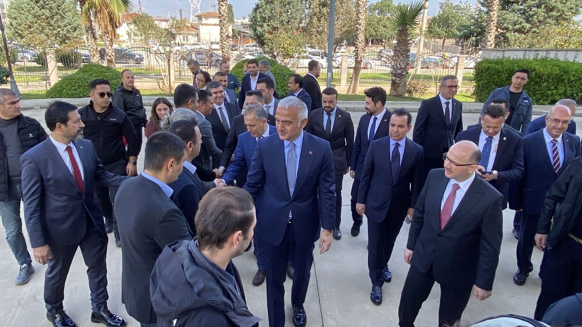 Bakan Ersoy: Türkiye\'mizin dört bir yanında çok önemli projelere imza attık