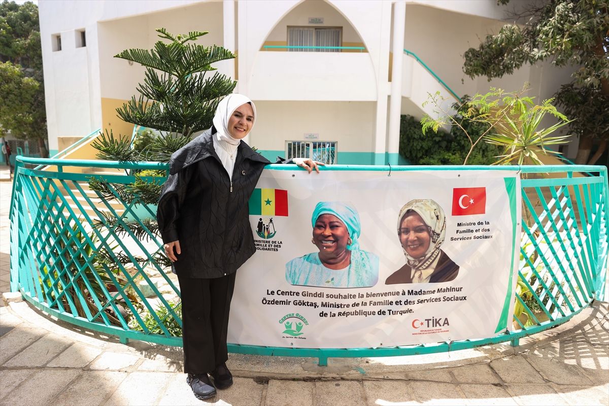 Bakan Göktaş, Senegal\'de Türkiye\'nin destekleriyle faaliyet gösteren sosyal hizmet merkezlerini ziyaret etti Açıklaması