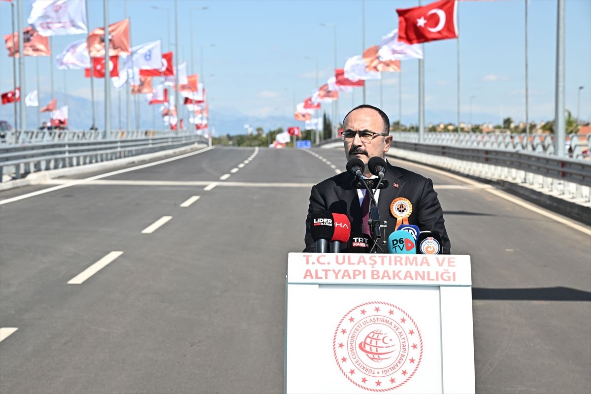 Antalya\'da Yeni Kavşak Açılışı