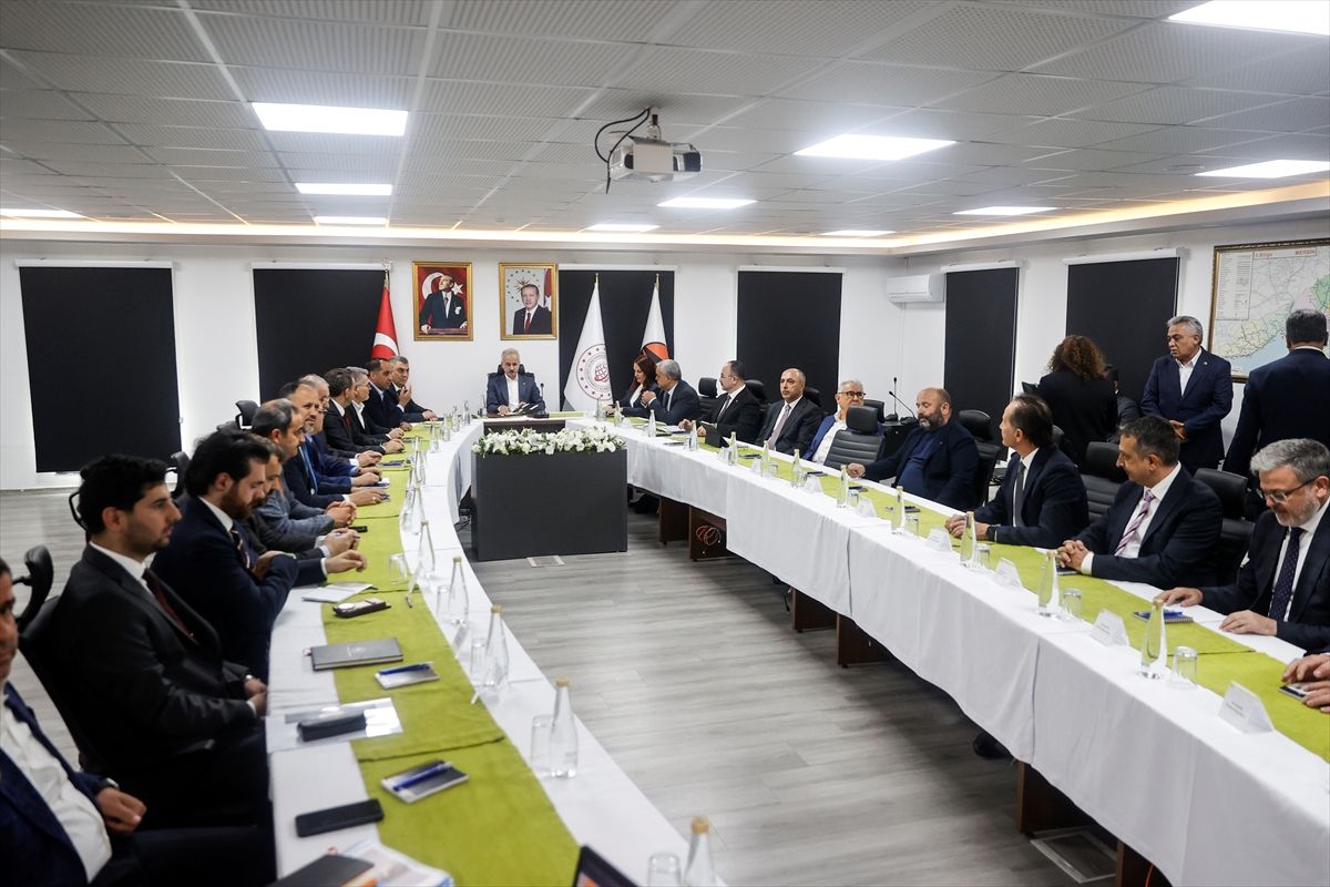 Bakan Uraloğlu, Çeşmeli-Kızkalesi Otoyol Projesi\'nde incelemelerde bulundu Açıklaması