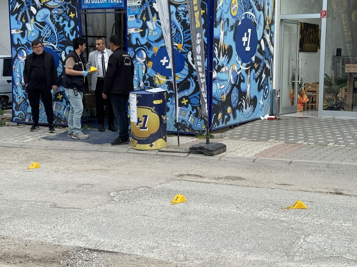 Balıkesir\'de Silahlı Saldırı: Öğretim Görevlisi Hayatını Kaybetti