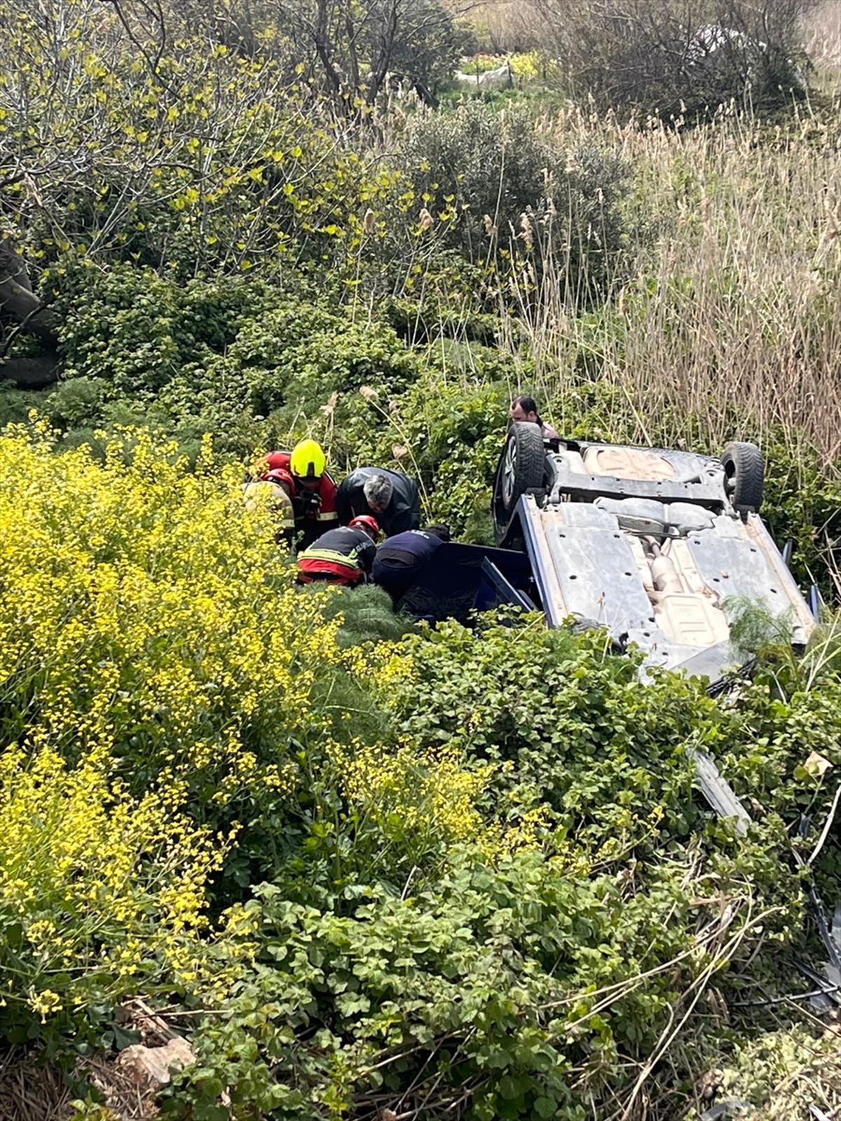 Bandırma\'da Takla Atan Araçta 3 Yaralı