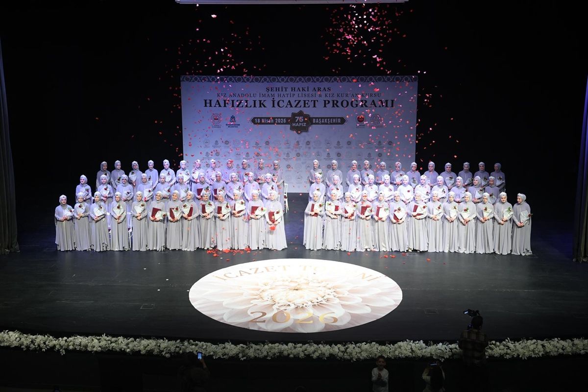 Başakşehir\'de hafızlık eğitimini tamamlayan 75 kız öğrenci icazet aldı
