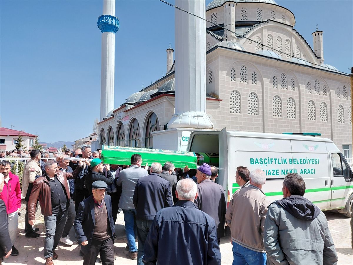 Yunis Bolat\'ın Cenazesi Defnedildi