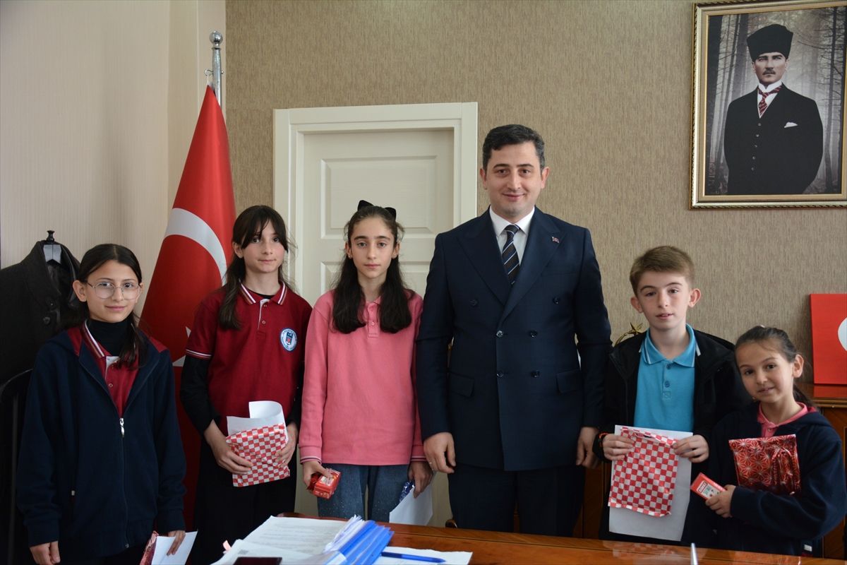 Öğrenci, Başkanlık Makamını Devraldı