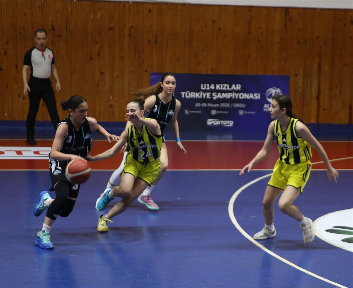 14 Yaş Altı Kızlar Türkiye Şampiyonası Ordu\'da Başladı
