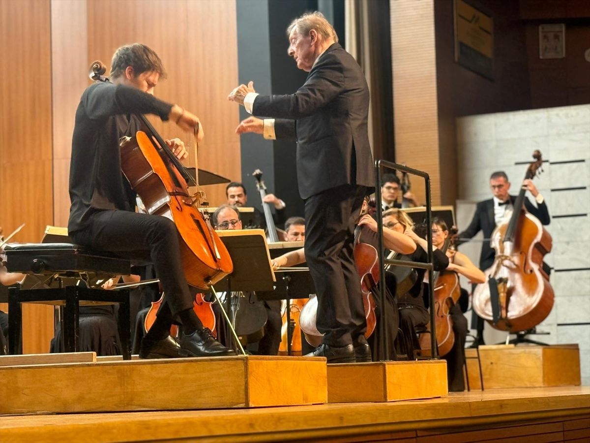 BBDSO, Ayhan Kızıl\'ı Anma Konserinde Lionel Martin\'i Ağırladı