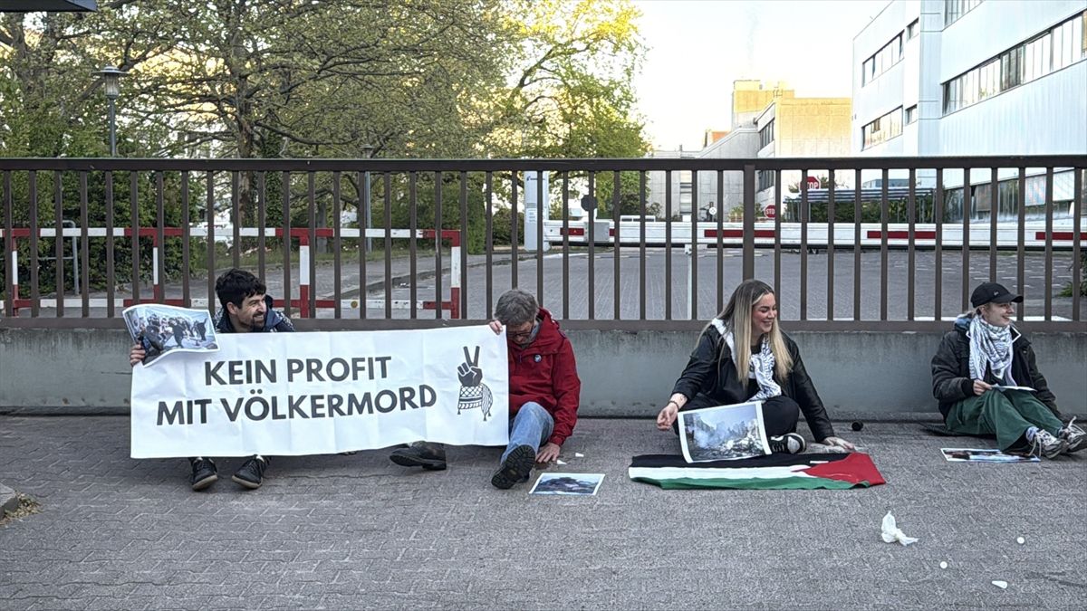 Berlin\'de Filistin İçin Protesto