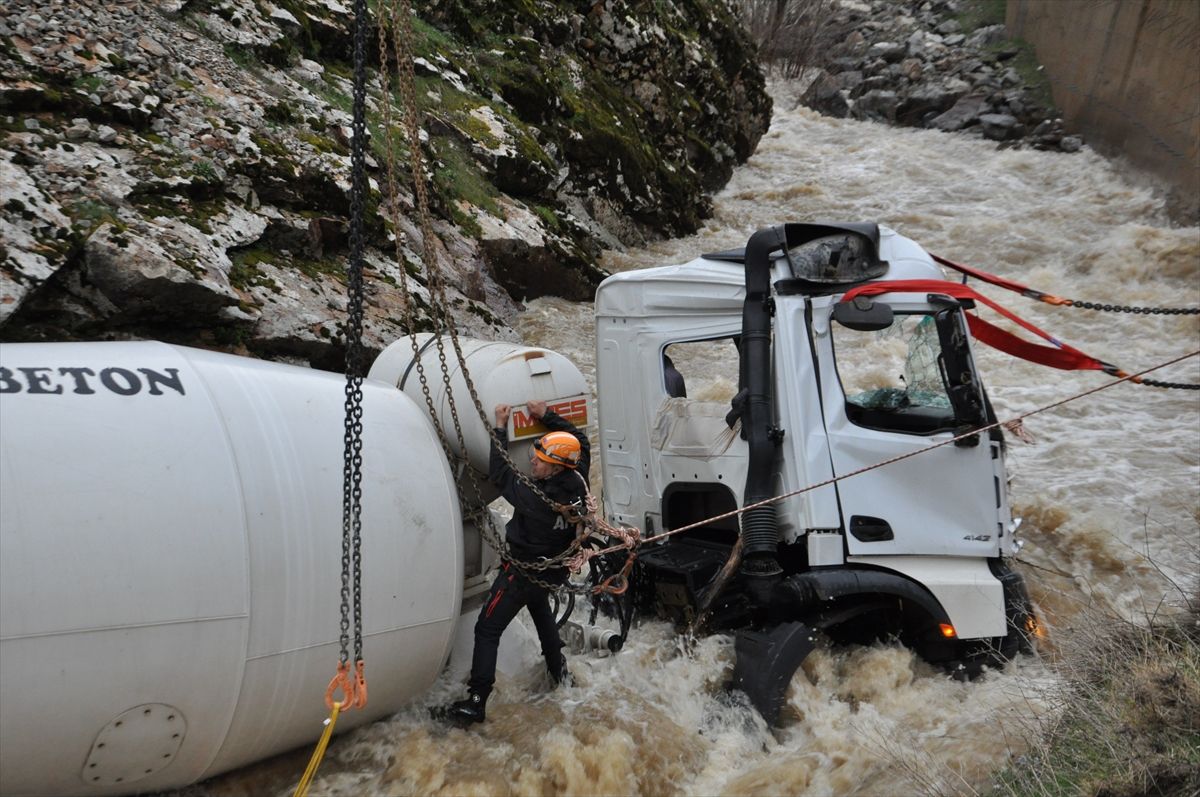 Tatvan\'da Beton Mikserinin Sürücüsü Bulundu