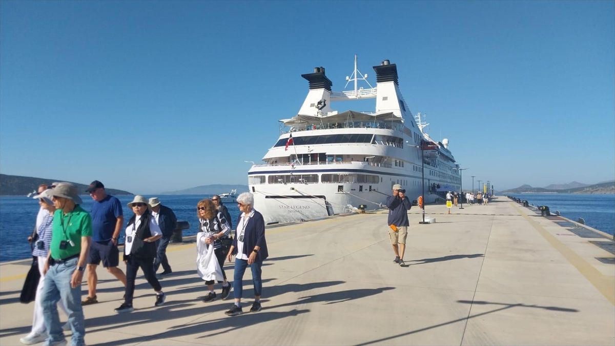 Star Legend Kruvaziyeri Bodrum\'a Girdi