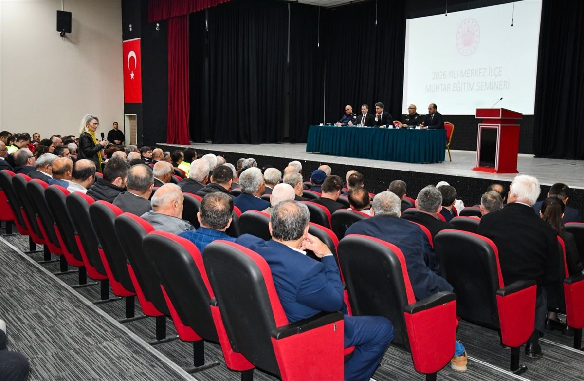 Bolu\'da Mahalle Muhtarları Eğitildi