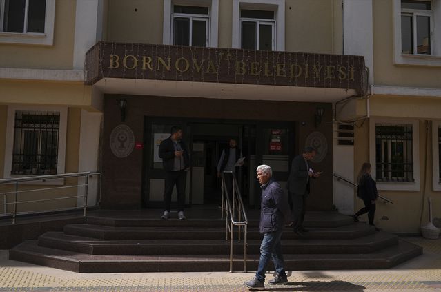 Bornova Belediyesi'nde Gözaltılar